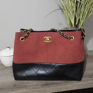 Elegant Quilted Red and Black Shoulder Bag